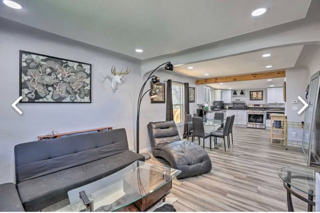 Building Photo - 240 S Julian St