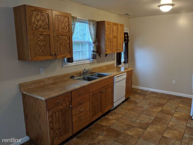 Building Photo - 3 br, 2 bath House - 504 Crestwood Dr