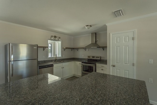 Building Photo - 109 Mashes Sands Rd