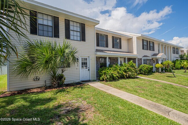 Building Photo - 3118 Manor Dr NE