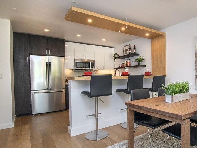 Foto del edificio - 7743 15th Ave NW