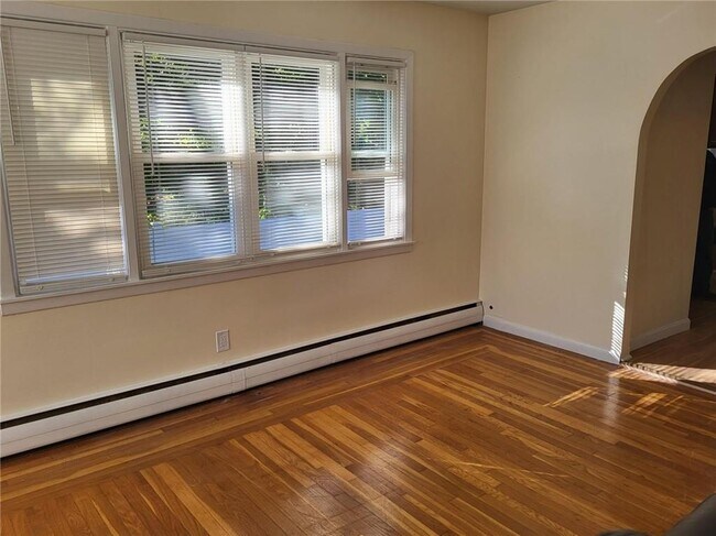 Foto del edificio - 160 Hillcrest Ave