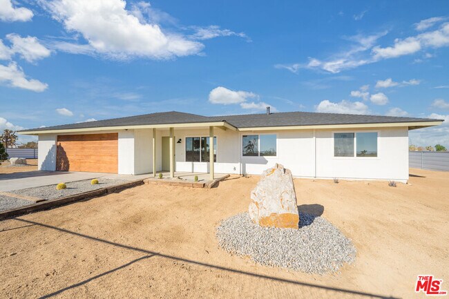 Building Photo - 1031 Sunset Mesa