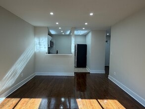 Building Photo - 475 Park Ave