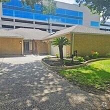Building Photo - 15622 Whitewater Ln
