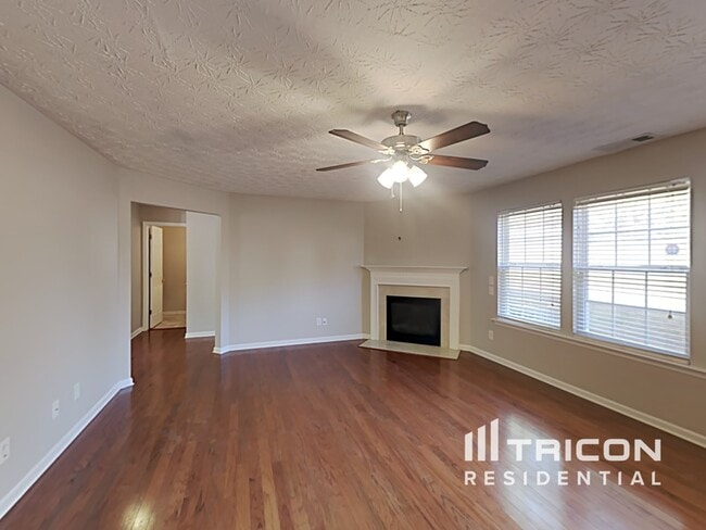 Building Photo - 339 Waterbury Way Douglasville GA