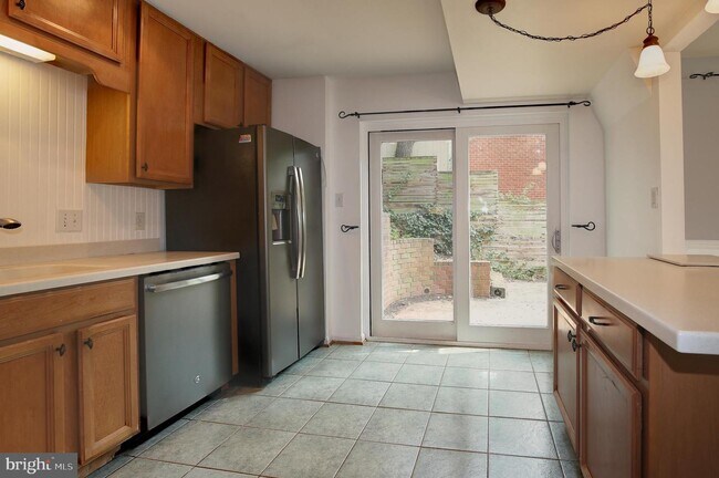 Foto del edificio - 8510 Thames St