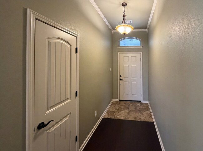 Building Photo - 2213 Reveille Cir