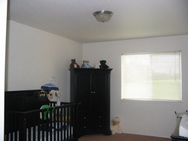 Building Photo - 9621 NE 19th Ave