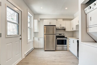 Building Photo - 5942-5942 Rue Hamilton