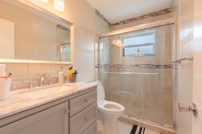 Foto del edificio - 9696 SW 1st Pl