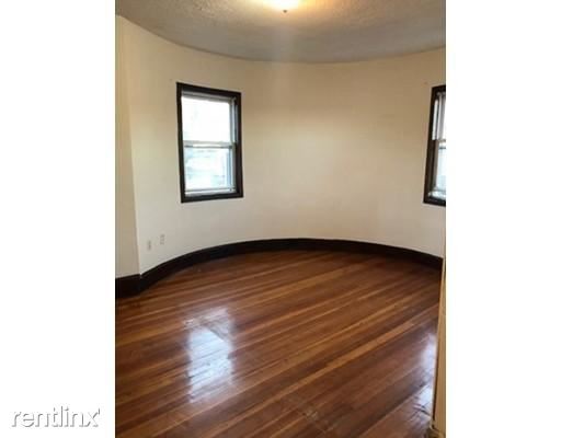Foto del edificio - 1222 Blue Hill Avenue