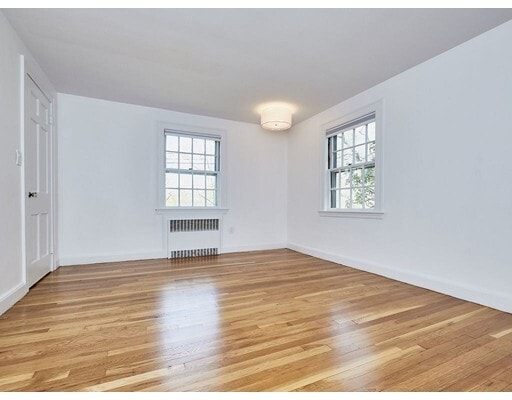 Building Photo - 315 Mill St