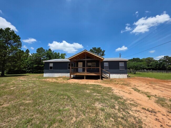 Foto del edificio - 12121 Old County Rd