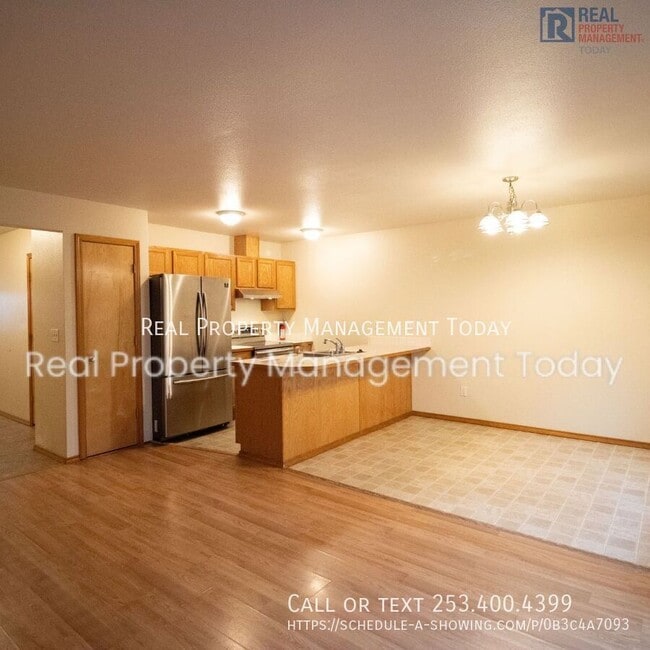 Building Photo - 3507 S 43rd St