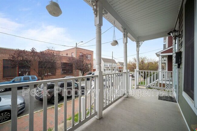 Building Photo - 920 N 26th St