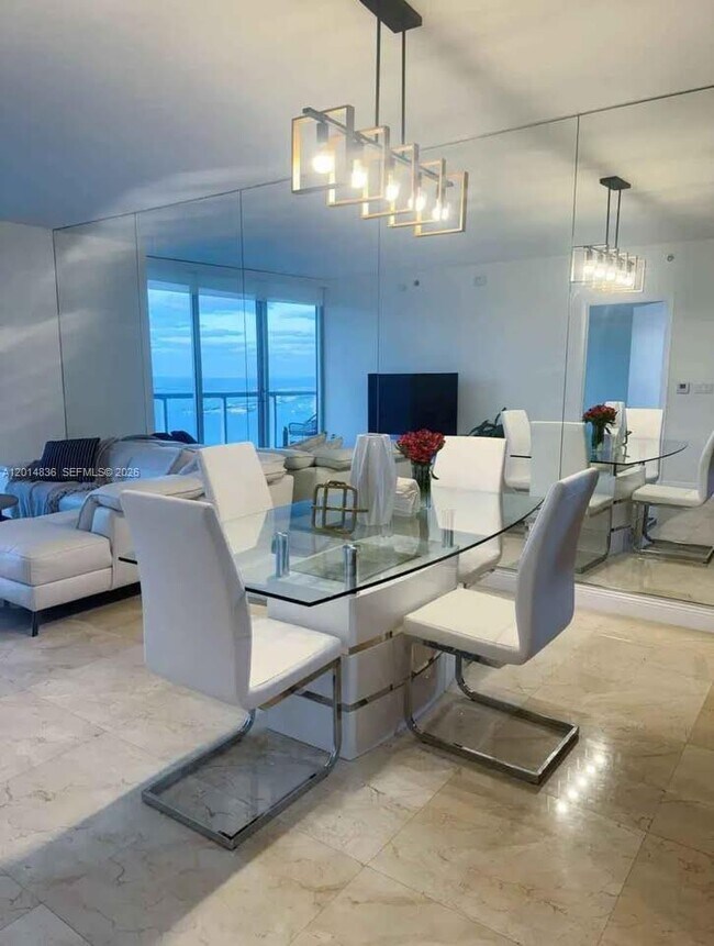 Foto del edificio - 495 Brickell Ave