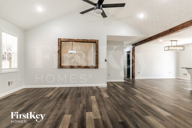 Foto del edificio - 4412 Lucy Ln SW