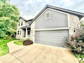 Building Photo - 9460 Santa Clara Cir