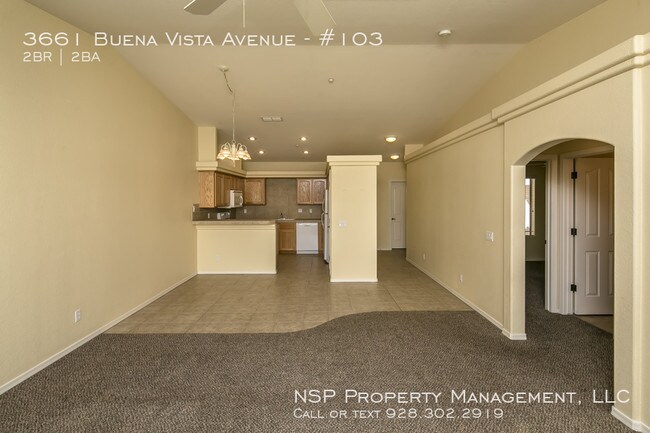 Building Photo - Cute Two Bedroom TriPlex on Southside
