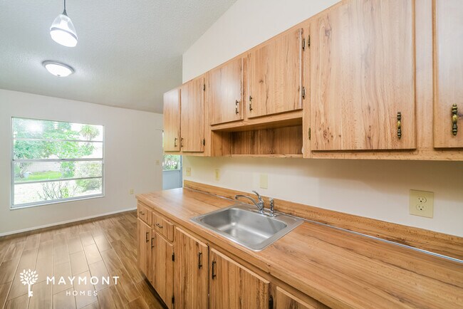 Foto del edificio - 7829 County Down Ct