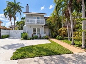 Building Photo - 11740 SW 12th St