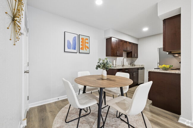 1 dormitorio, 1 baño - 775 pies cuadrados - Comedor - Stonebrook Gated Community