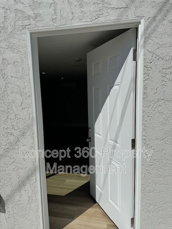Foto del edificio - 1061 E Market St