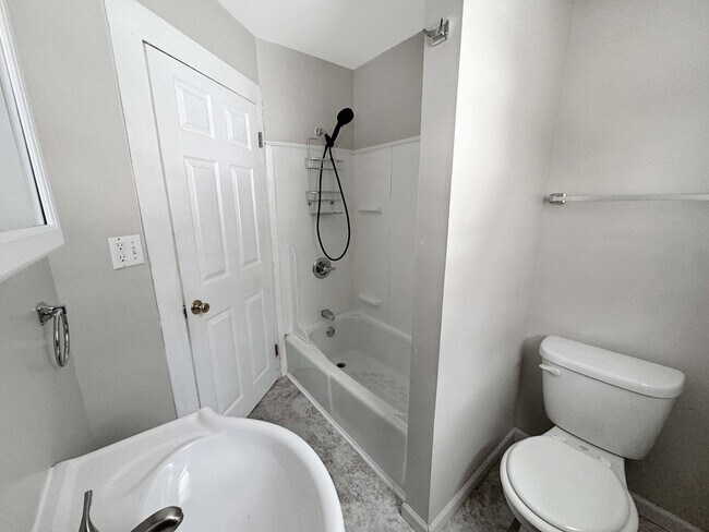 Foto del edificio - 471-473 West Fourth Street