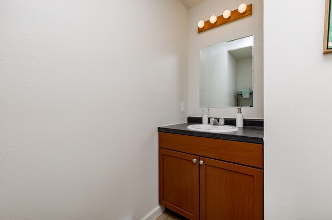 Building Photo - 1500 N 9th St