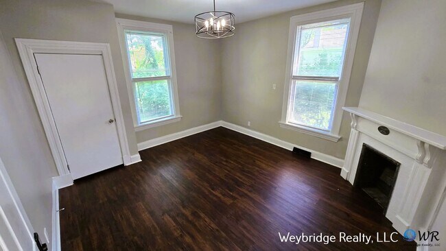 Building Photo - 4 Bedroom 1.5 Bathroom House in Norwood