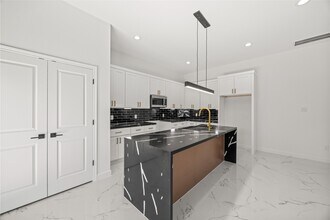 Building Photo - 5110 Westover St