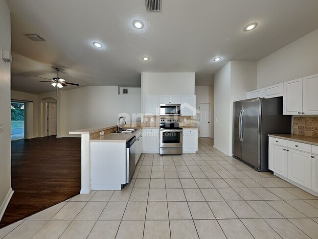 Foto del edificio - 4528 Portobello Cir