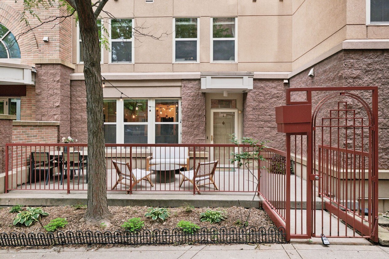 Foto principal - 580 N 2nd St