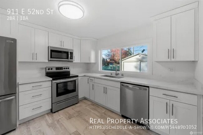 Foto del edificio - 911 E 52nd St