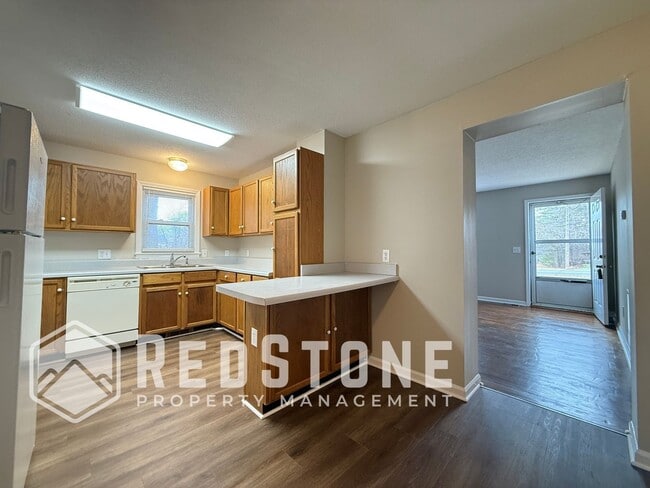 Foto del edificio - 921 E Haggard Ave