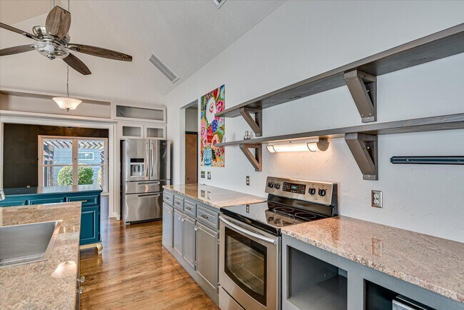 Building Photo - 133 Sweet Gum Ln