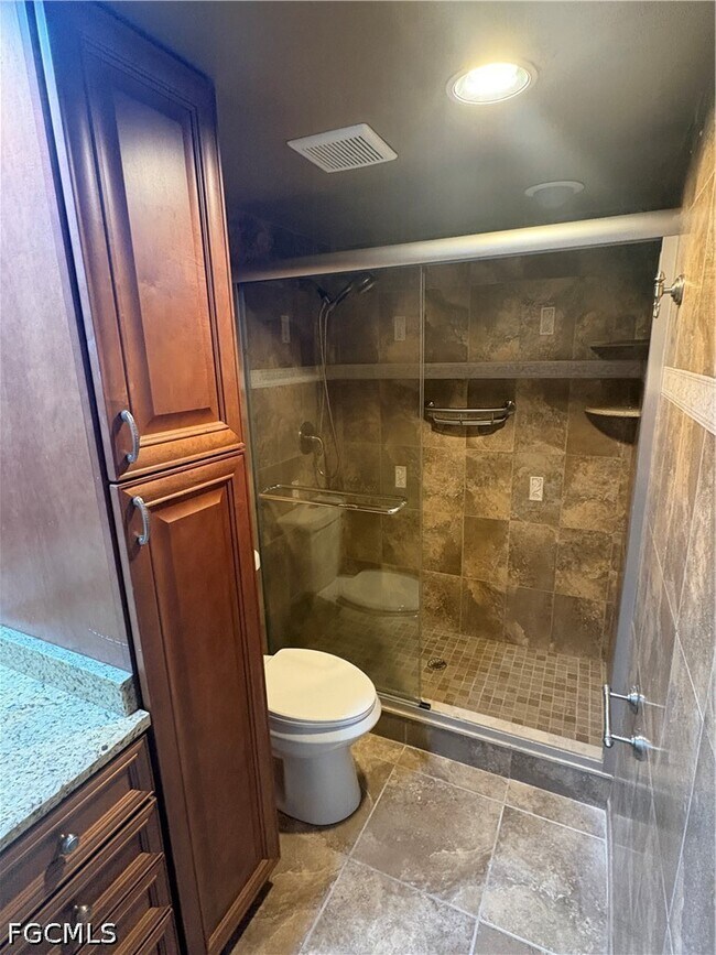 Foto del edificio - 6116 Whiskey Creek Dr