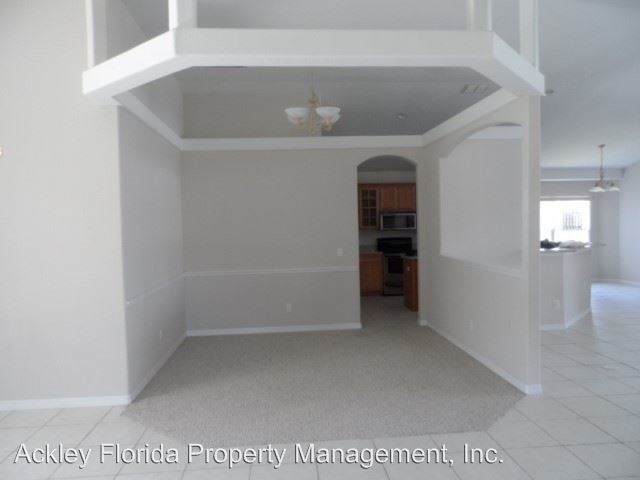 Building Photo - 2601 Roughside Cir