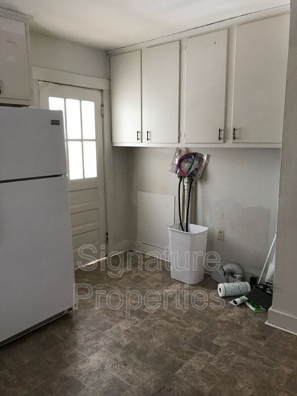 Building Photo - 1023 Spencer Ln