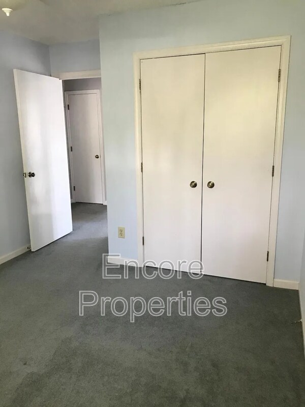 Building Photo - 7341 Sandy Creek Dr