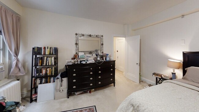 Foto del edificio - 1407 Beacon St