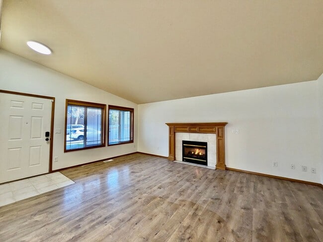 Building Photo - Great 3 Bedroom 2 Bath Ranch in St. Johns!