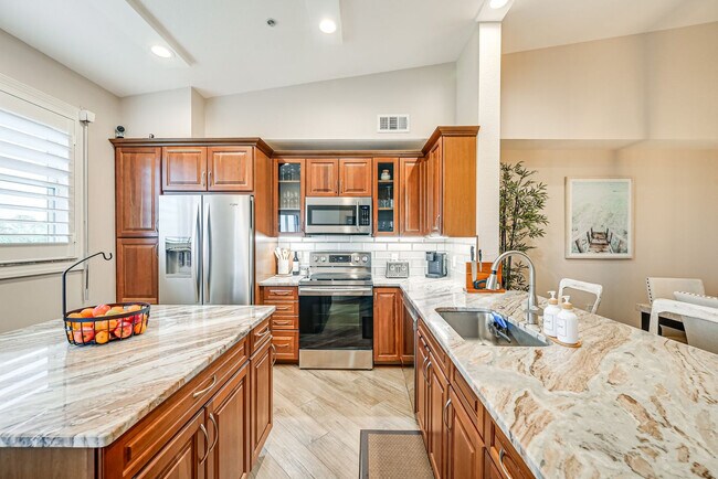 Foto del edificio - 6824 Sterling Greens Dr