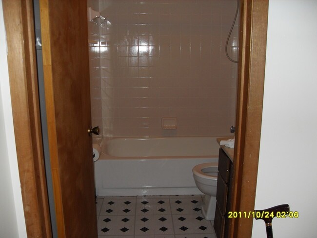 Foto del edificio - 7303 Fall Creek Ln