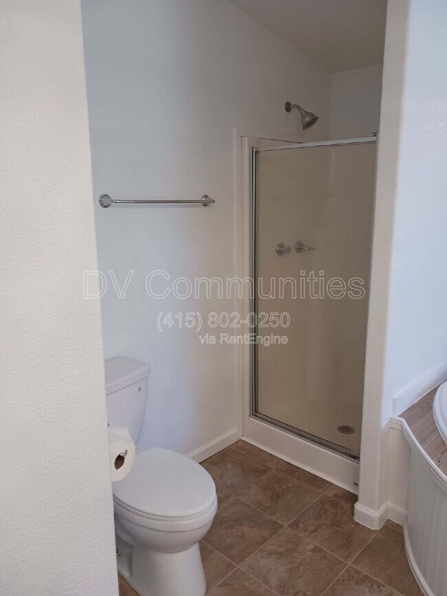 Foto del edificio - 52145 Dustan Rd