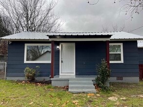 Building Photo - 809 S Pierce St