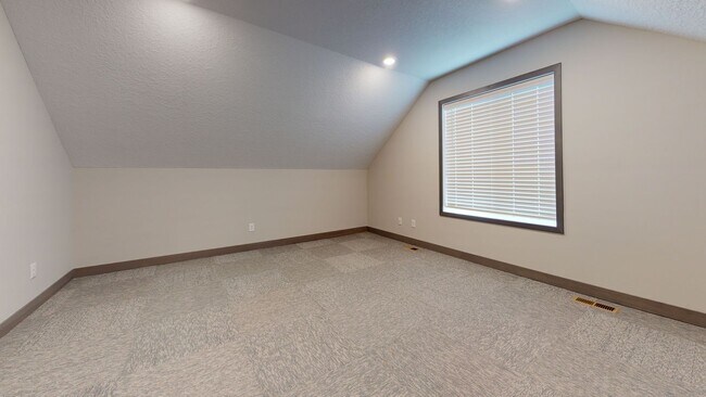 Foto del edificio - 869 19th Ave SE