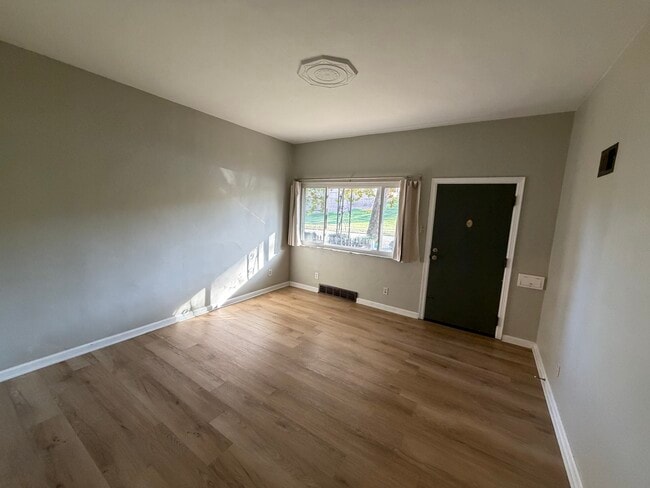 Building Photo - 5331 Arsenal St