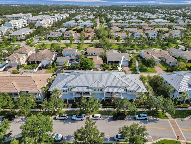 Building Photo - 1144 S Community Dr